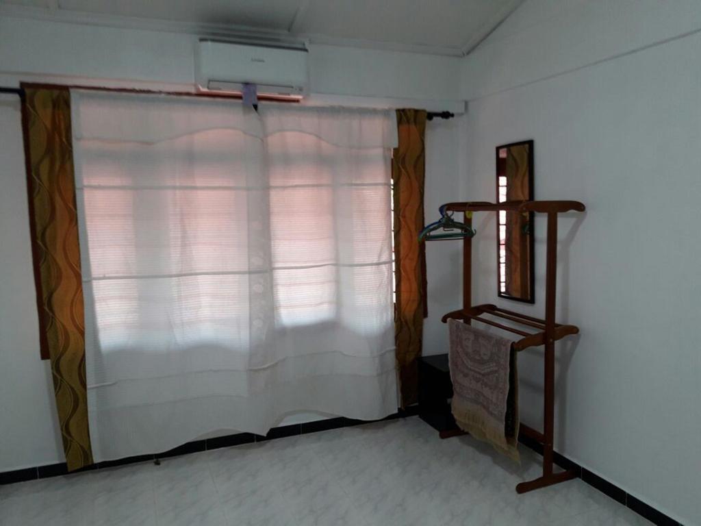 Nur Muslim Homestay At โกตาบารู ภายนอก รูปภาพ