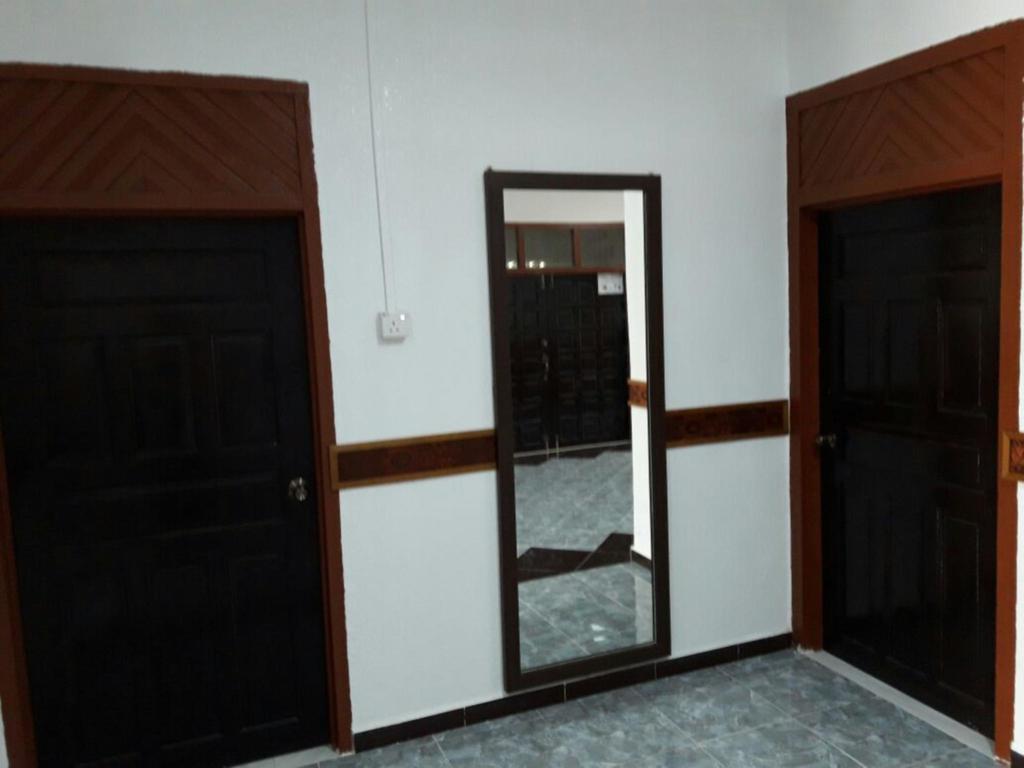 Nur Muslim Homestay At โกตาบารู ภายนอก รูปภาพ